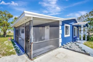 562 W 6th St, Riviera Beach, FL 33404 Sold 05/05/25