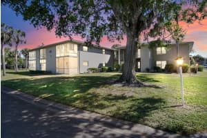 28 lake vista trail 201, Port Saint Lucie, FL 34952 Sold 10/09/25