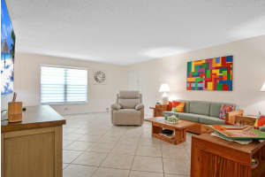 28 lake vista trail 201, Port Saint Lucie, FL 34952 - MLS#F10494044
