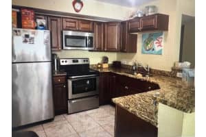 201 Villa Cir 201, Boynton Beach, FL 33435 - MLS#F10494062