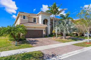 10130 Edgewater Ct, Parkland, FL 33076 Sold 05/01/25