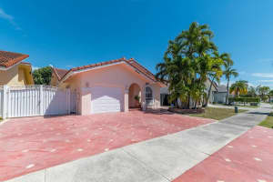 4925 SW 143rd Ave, Miami, FL 33175 Sold 04/30/25