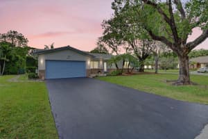 9082 NW 21st Ct, Coral Springs, FL 33071 Sold 05/30/25