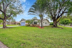 9082 NW 21st Ct, Coral Springs, FL 33071 Sold 05/30/25