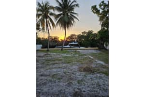 4565 SW 35th Ave, Fort Lauderdale, FL 33312 Sold 05/09/25