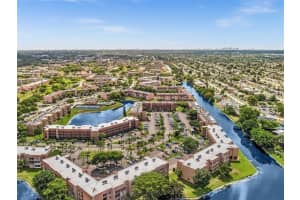 9660 Sunrise Lakes Blvd 301, Sunrise