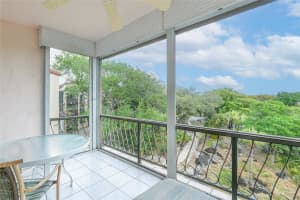 6010 S Falls Circle Dr 414, Lauderhill, FL 33319 Sold 05/15/25