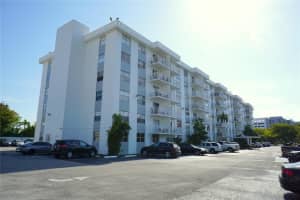 16465 NE 22nd Ave 314, North Miami Beach, FL 33160 - MLS#F10494527