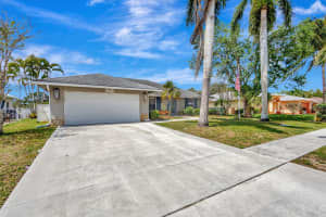 154 Ponce De Leon St, Royal Palm Beach, FL 33411 Sold 05/19/25