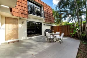 1840 San Juan Dr 24-B, Delray Beach, FL 33445 Sold 07/08/25