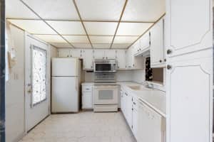 421 NE 14th Ave 302, Hallandale Beach, FL 33009 - MLS#F10494648