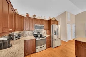 4723 NW 100th Ter, Coral Springs, FL 33076 Sold 08/29/25