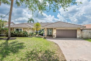 9760 NW 10th St, Plantation, FL 33322 Sold 05/13/25