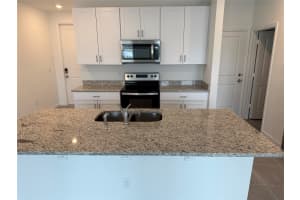 684 Salisbury Cir, Fort Pierce, FL 34982 - MLS#F10494710