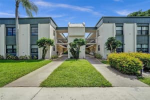 285 SE 10th St 7A, Deerfield Beach, FL 33441 Sold 07/10/25