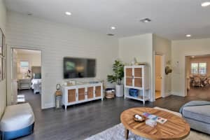 518 NE 13th Ave, Fort Lauderdale, FL 33301 - MLS#F10494796