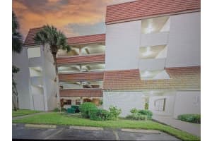 601 Ives Dairy Rd H103, Miami