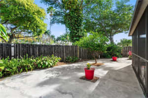 501 Danville Ter, Davie, FL 33325 Sold 07/15/25