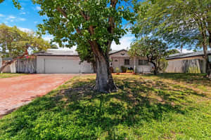 5713 NE 17th Ave, Fort Lauderdale, FL 33334 - MLS#F10494880