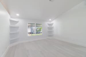 118 Queens Ln, Royal Palm Beach, FL 33411 Sold 06/13/25