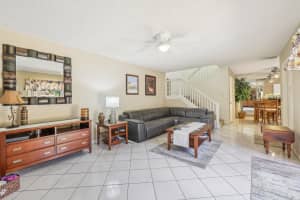 9890 NW 6th Ct, Plantation, FL 33324 Sold 08/01/25