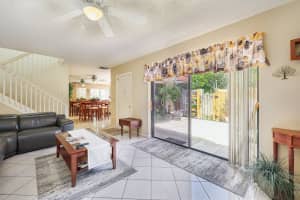 9890 NW 6th Ct, Plantation, FL 33324 Sold 08/01/25