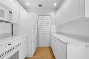 2312 N 37th Ave 2312, Hollywood, FL 33021 Sold 05/29/25
