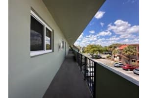 5935 Del Lago Cir 307, Sunrise