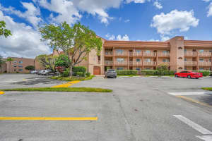 9841 Sunrise Lakes Blvd 105, Sunrise, FL 33322 - MLS#F10495190