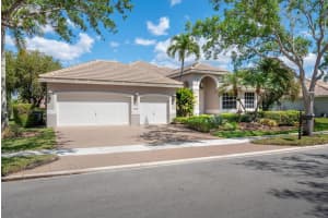 410 Mallard Ln, Weston