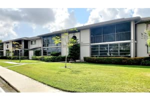 9759 W Mcnab Rd 213, Tamarac