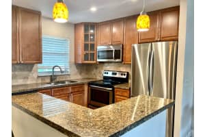 809 W Oakland Park Blvd J12, Oakland Park