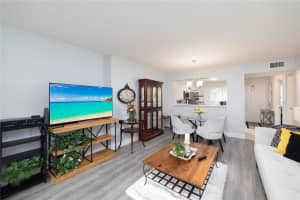 9511 Weldon Cir 105, Fort Lauderdale, FL 33321 - MLS#F10495297