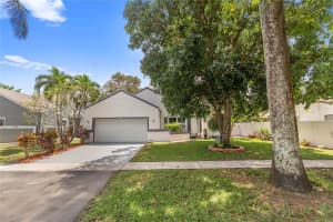 8350 SW 12th St, Pembroke Pines, FL 33025 Sold 05/16/25