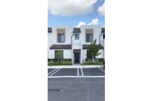 21108 NE 8th Ave, Miami, FL 33179 - MLS#F10495393