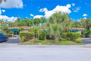 2613-2615 NE 33rd Ave, Fort Lauderdale, FL 33308 - MLS#F10495414