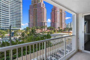 2200 NE 33rd Ave 4D, Fort Lauderdale, FL 33305 Sold 05/22/25