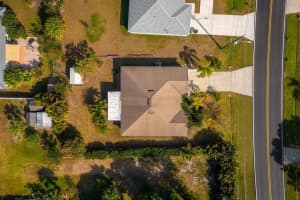 585 NW Floresta Drive, Port Saint Lucie, FL 34983 - MLS#F10495653