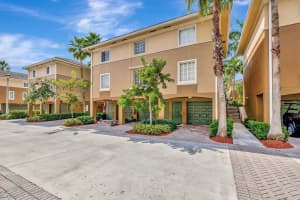 2961 NE 185th St 1610, Miami, FL 33180 Sold 05/02/25