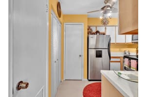 2440 NW 33rd St 1812, Oakland Park, FL 33309 - MLS#F10495822