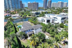 354 Golden Beach Dr, Golden Beach