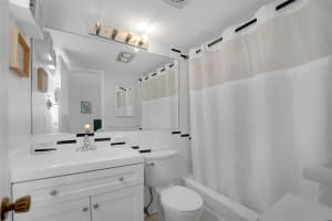 257 S Cypress Rd 401, Pompano Beach, FL 33060 - MLS#F10495878