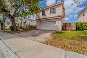 1568 SW 106th Ave, Pembroke Pines, FL 33025 - MLS#F10495935