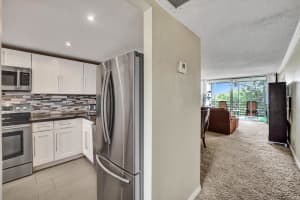 9470 Poinciana Pl 408, Davie, FL 33324 Sold 06/25/25