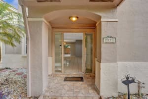 2571 E Saratoga Dr, Cooper City, FL 33026 Sold 06/03/25