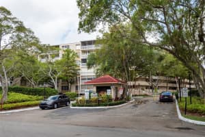 6921 Environ Blvd 6T, Lauderhill, FL 33319 Sold 05/15/25