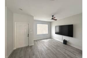 1605 SE 20th Ter, Homestead, FL 33035 Sold 07/30/25