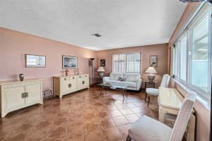 7291 Allen Dr, Hollywood, FL 33024 Sold 05/07/25