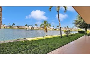 900 SW 10th Ter 10s, Hallandale Beach, FL 33009 Sold 06/09/25