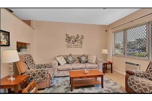 900 SW 10th Ter 10s, Hallandale Beach, FL 33009 Sold 06/09/25